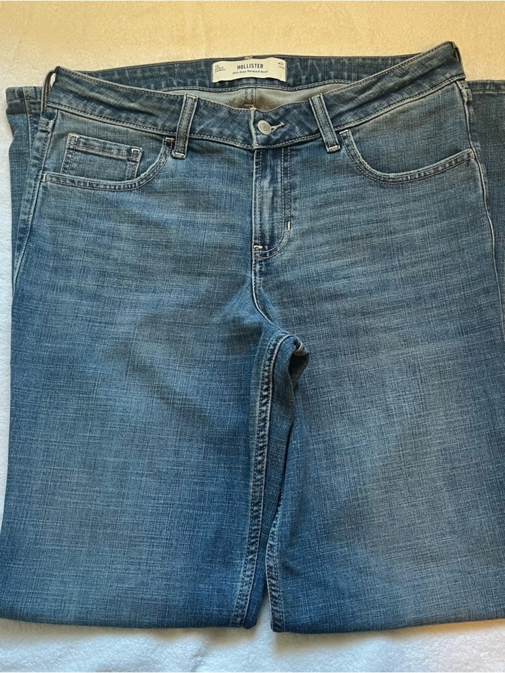 Hollister Women’s jeans - Picture 3 of 4